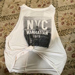 NYC black and white shirt